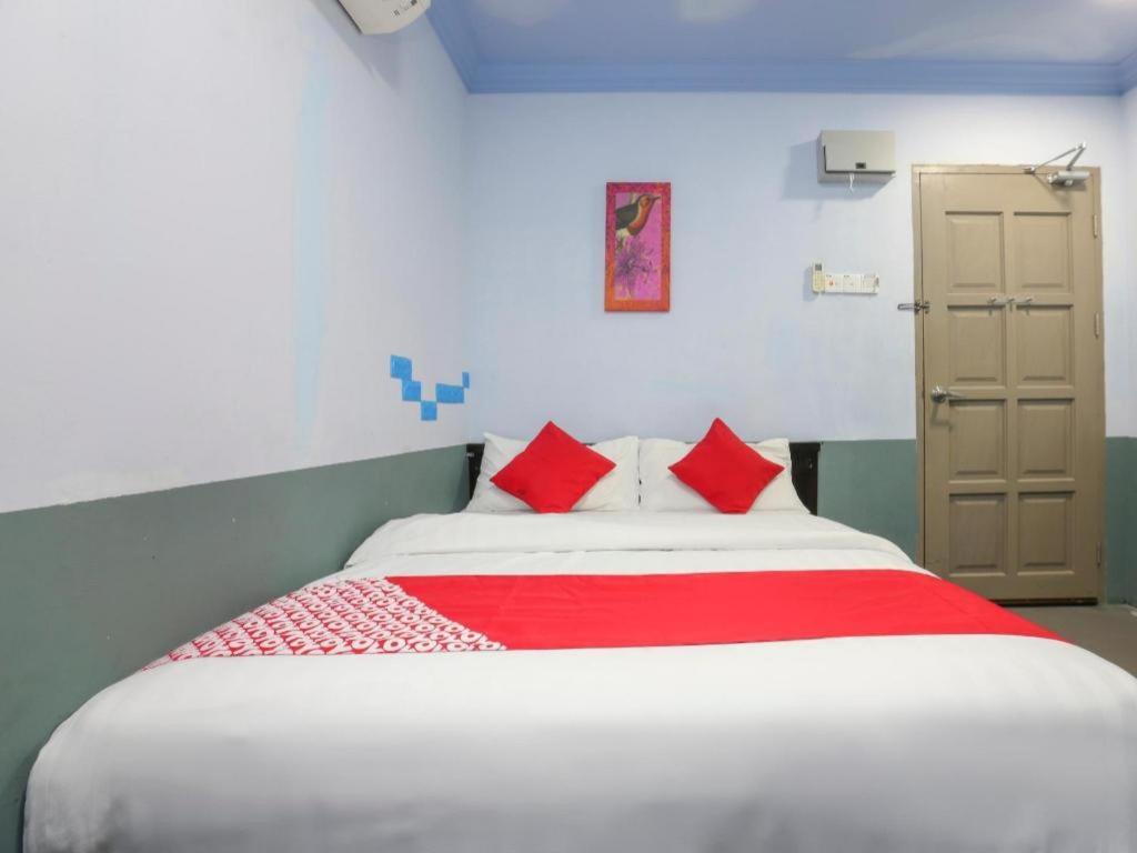 Oyo 90126 Pen U Cottages Dungun Buitenkant foto